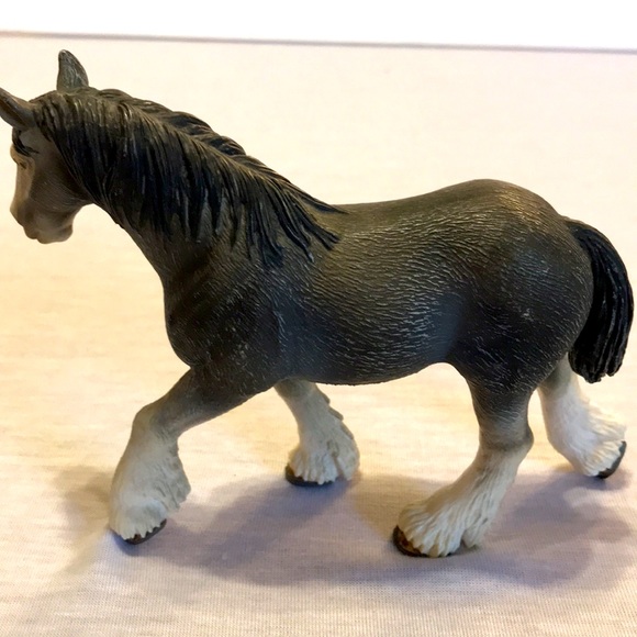 Horse 2004 retired Schleich gray Clydesdale stallion 4” collection - Picture 2 of 8